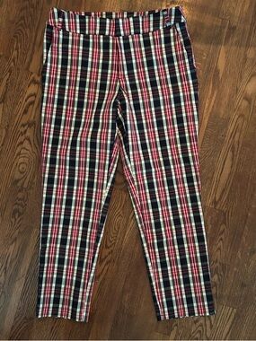 Women’s Red & Navy Plaid Stretch Size 8